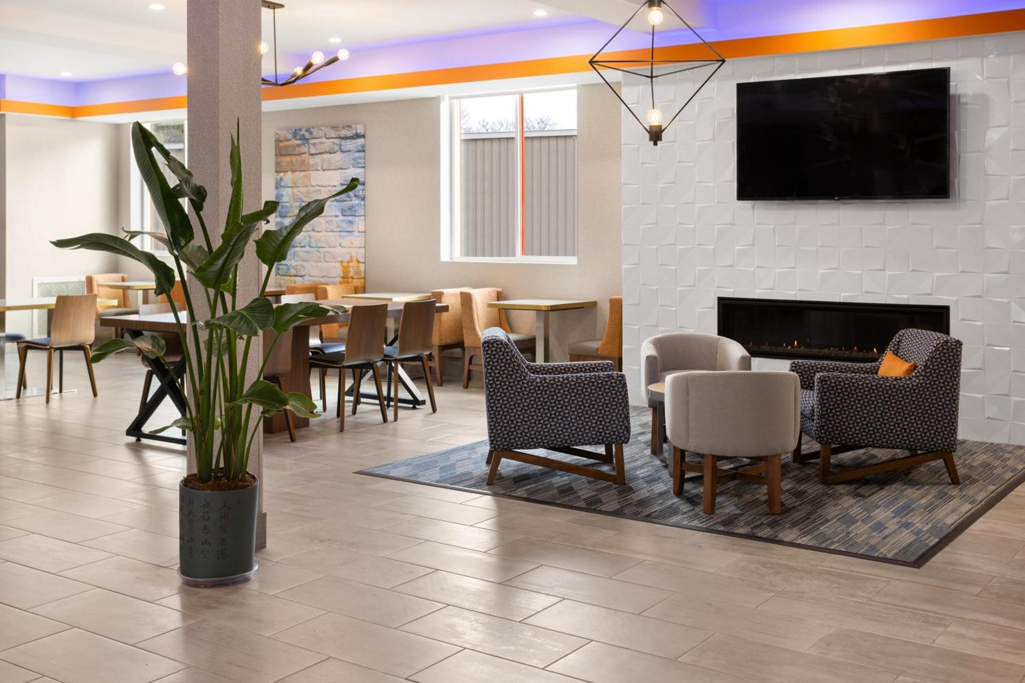 La Quinta Inn & Suites By Wyndham Williston Burlington Extérieur photo